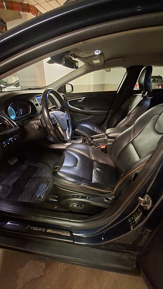 Volvo V40 Cross Country 6 of 6