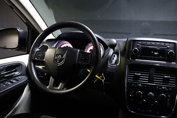 Dodge Grand Caravan 20 of 24