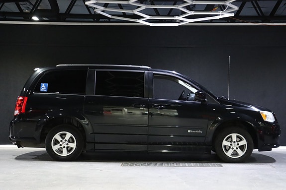 Dodge Grand Caravan 6 of 24