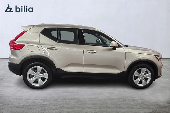 Volvo XC40 18 of 23