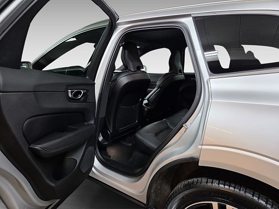 Volvo XC60 16 of 19