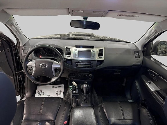 TOYOTA HILUX DOUBLE CAB 3.0 171 ch AUT D-4D 4WD - ATTELAGE - CAMÉRA DE RECUL - 177390 km