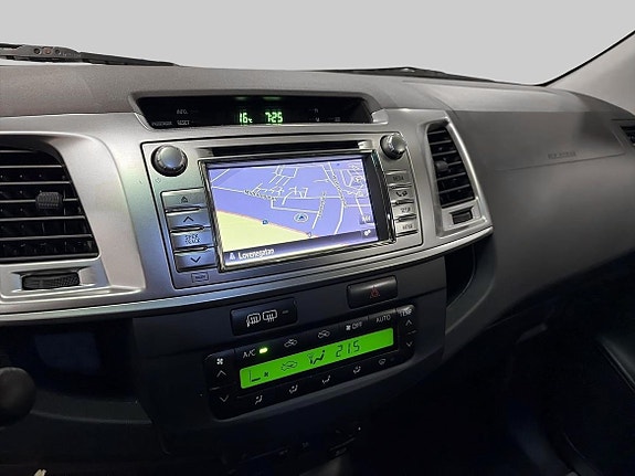 TOYOTA HILUX DOUBLE CAB 3.0 171 ch AUT D-4D 4WD - ATTELAGE - CAMÉRA DE RECUL - 177390 km