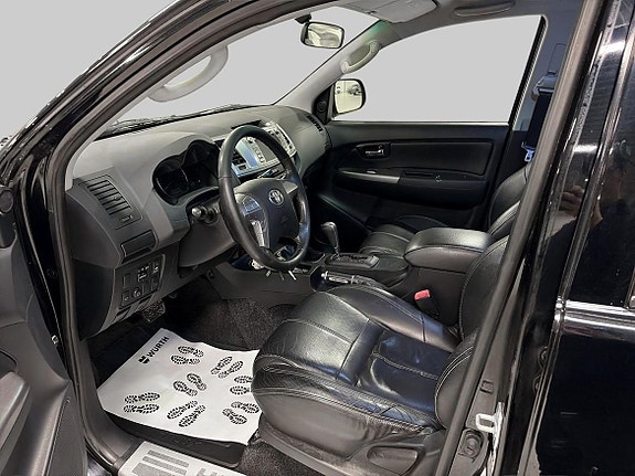 TOYOTA HILUX DOUBLE CAB 3.0 171 ch AUT D-4D 4WD - ATTELAGE - CAMÉRA DE RECUL - 177390 km