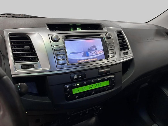 TOYOTA HILUX DOUBLE CAB 3.0 171 ch AUT D-4D 4WD - ATTELAGE - CAMÉRA DE RECUL - 177390 km