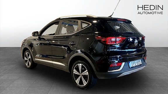 MG ZS EV 2 of 15