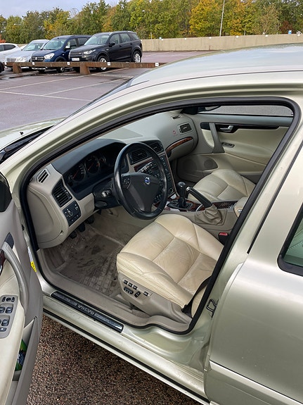 Volvo S60 7 of 11