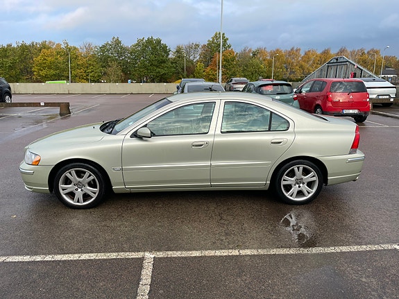 Volvo S60 3 of 11