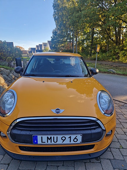 MINI One 4 of 5