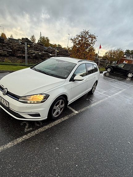Volkswagen Golf VII