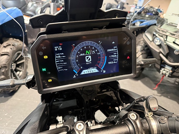 Yamaha TRACER 9 GT+ 2024 7 of 10