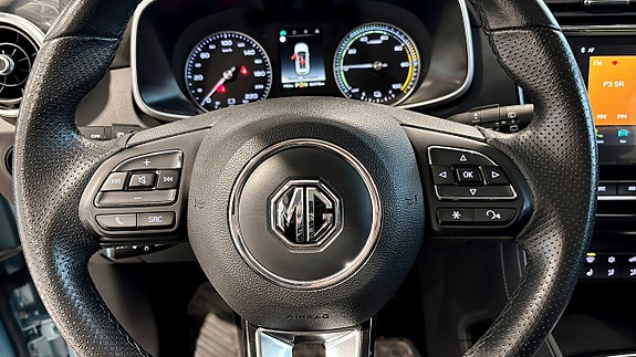 MG ZS 10 of 12