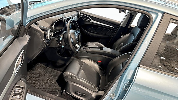 MG ZS 8 of 12