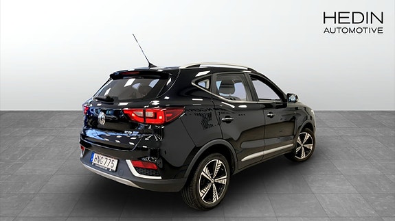 MG ZS EV 4 of 16