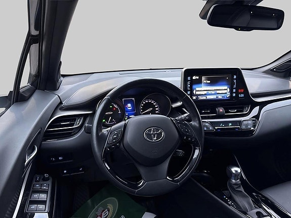 Toyota C-HR 9 of 18