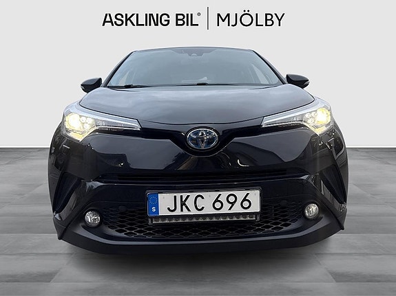 Toyota C-HR 6 of 18