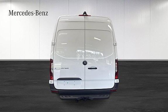 Mercedes-Benz eSprinter 420 14 of 16