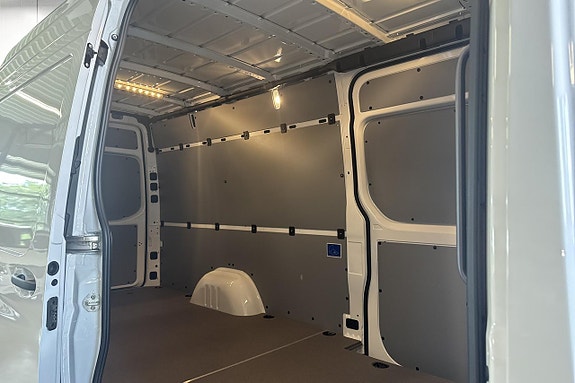 Mercedes-Benz eSprinter 420 9 of 16
