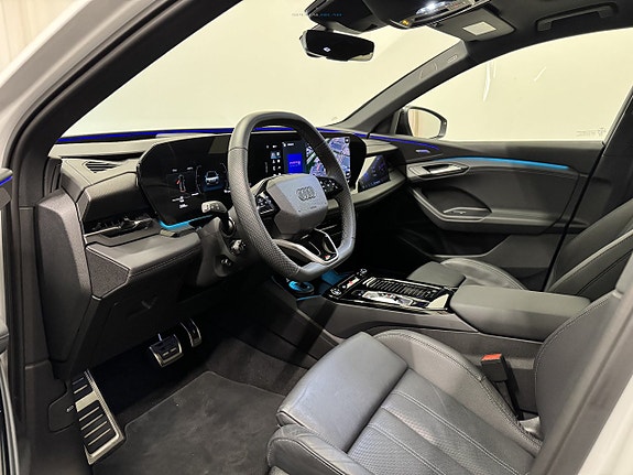 Audi Q6 e-tron 4 of 29