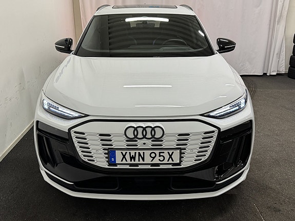 Audi Q6 e-tron 25 of 29