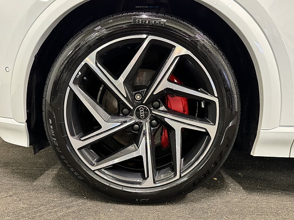 Audi Q6 e-tron 27 of 29