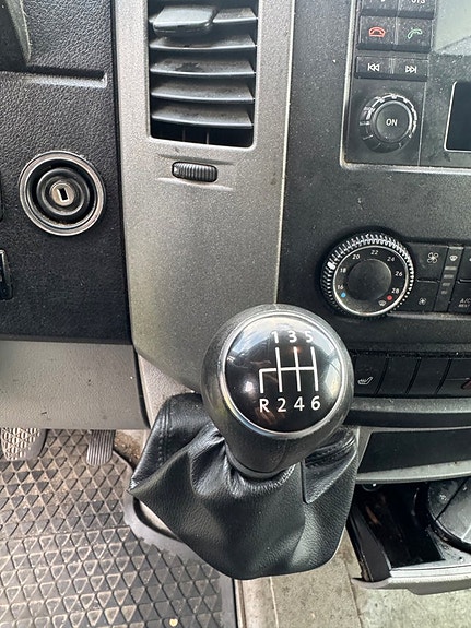 Volkswagen Crafter 8 of 10