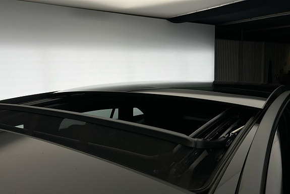 Mercedes-Benz GLA 250 e 22 of 28