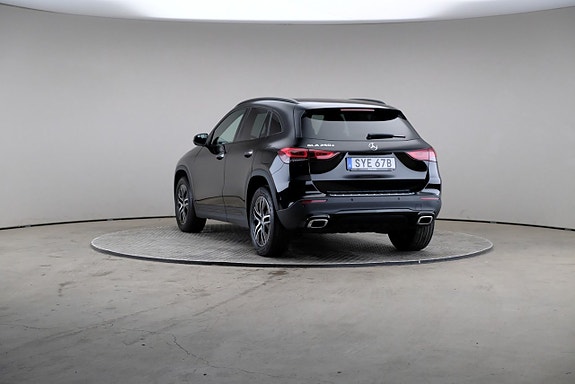 Mercedes-Benz GLA 250 e 2 of 28
