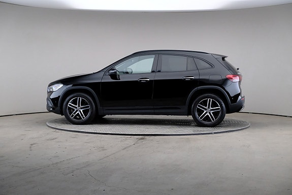 Mercedes-Benz GLA 250 e 4 of 28