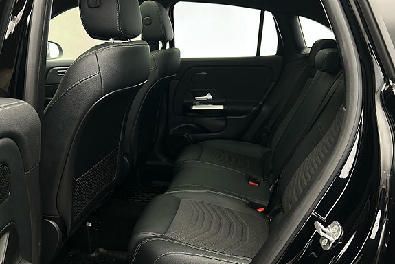 Mercedes-Benz GLA 250 e 13 of 28