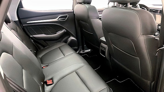 MG ZS 5 of 13