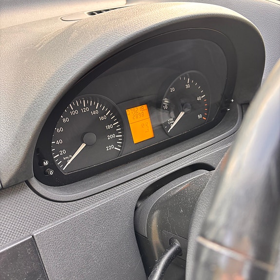 Mercedes-Benz Vito 110 3 of 8