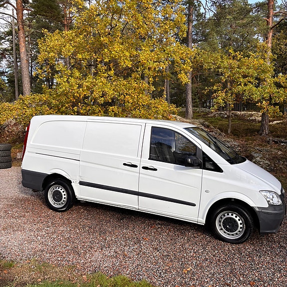 Mercedes-Benz Vito 110 2 of 8