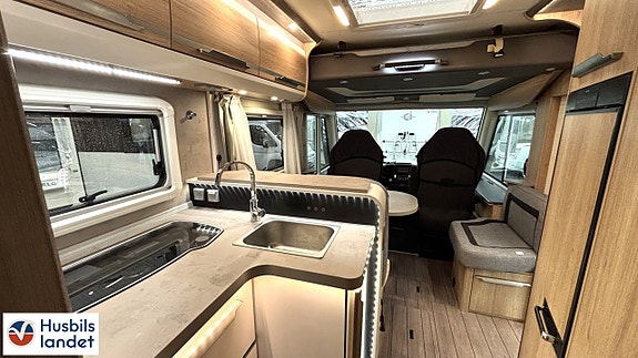 Knaus Sky I 700 LX 5 of 13