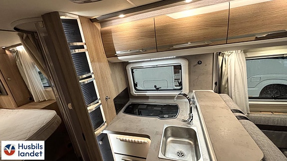 Knaus Sky I 700 LX 6 of 13