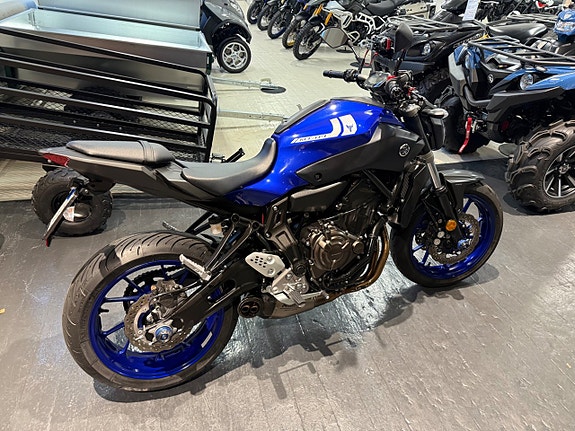 Yamaha MT-07 3 of 8