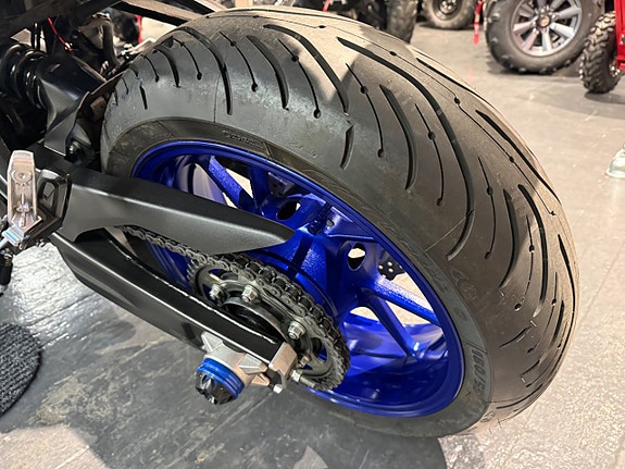 Yamaha MT-07 7 of 8