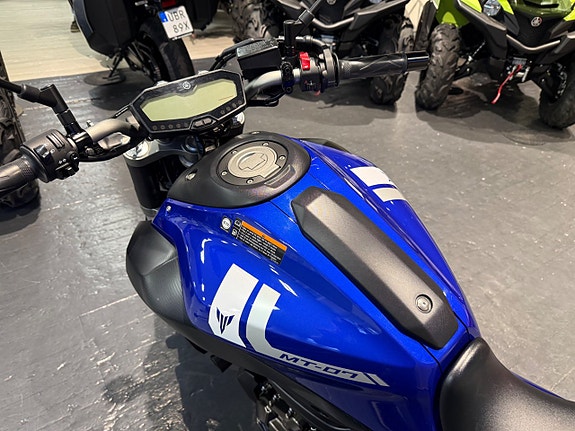 Yamaha MT-07 5 of 8