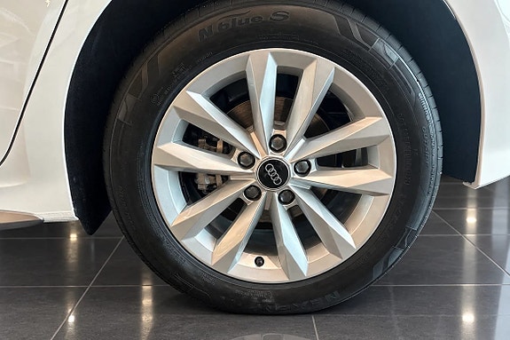 Audi A3 8 of 13