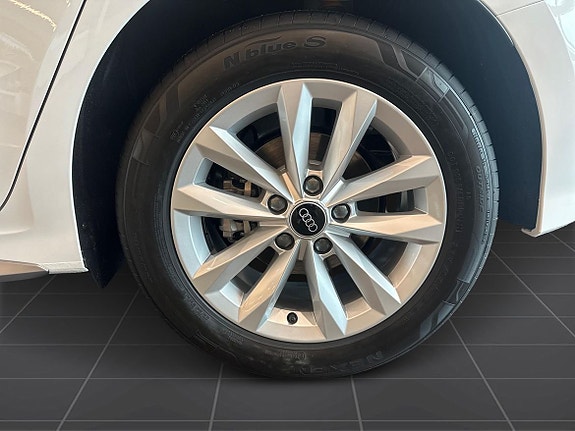 Audi A3 8 of 13