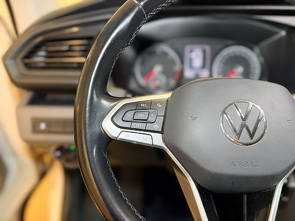 Volkswagen Transporter 9 of 24