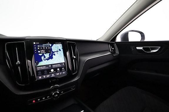 Volvo XC60 23 of 28