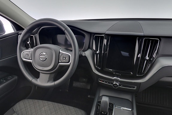 Volvo XC60 15 of 28