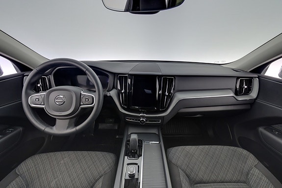 Volvo XC60 13 of 28