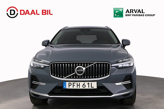 Volvo XC60 2 of 28