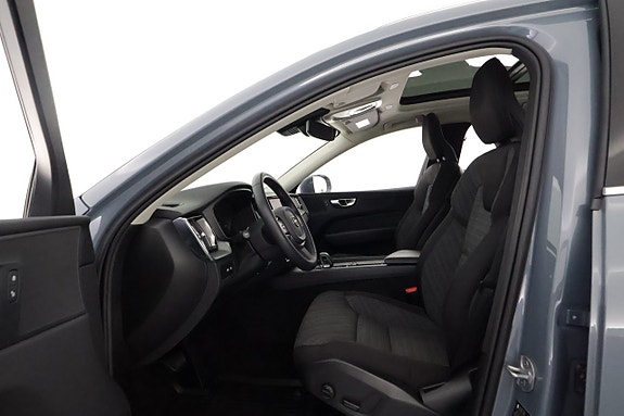 Volvo XC60 10 of 28