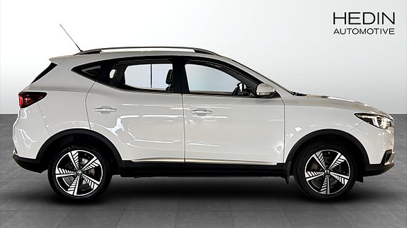 MG ZS EV 6 of 13