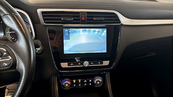 MG ZS EV 12 of 13
