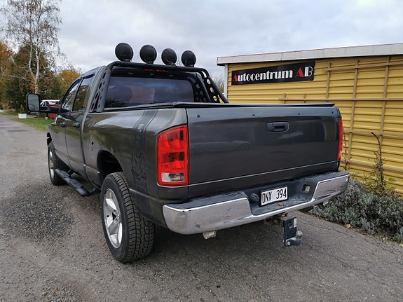 Dodge RAM 1500 3 of 11