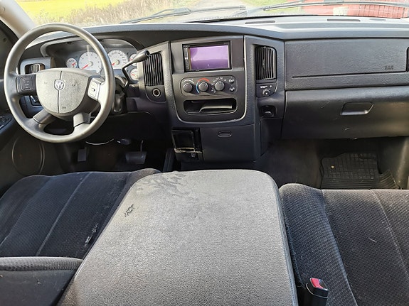 Dodge RAM 1500 10 of 11
